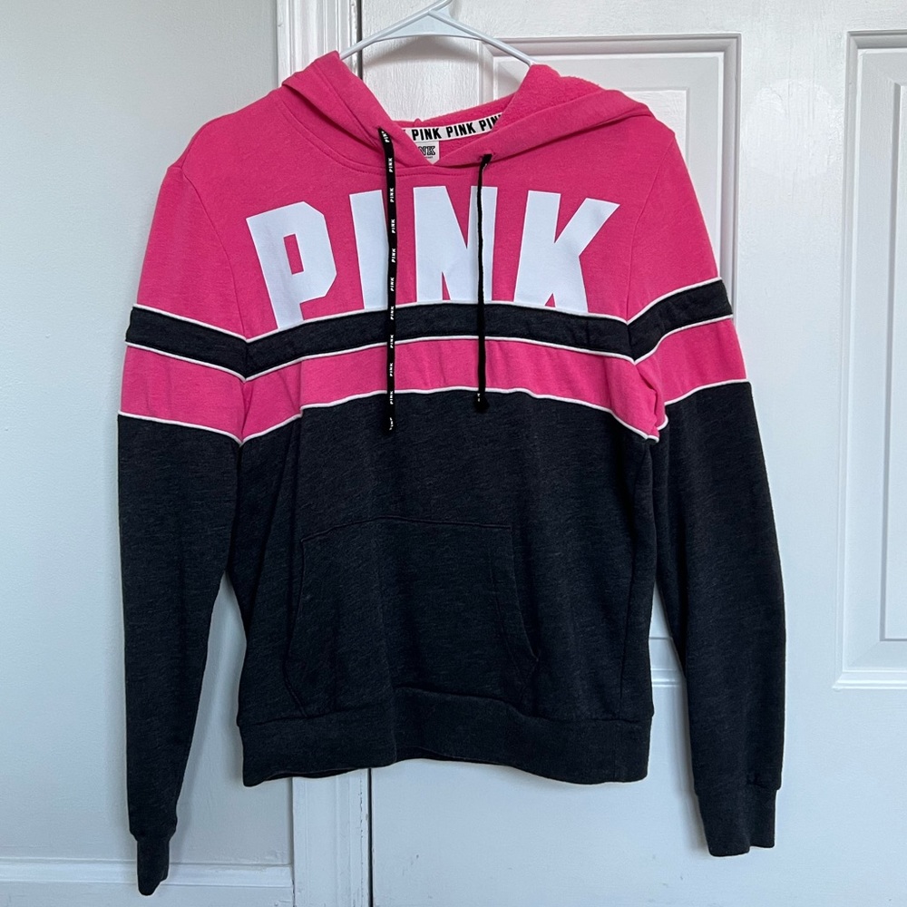 pink sweatshirt - small